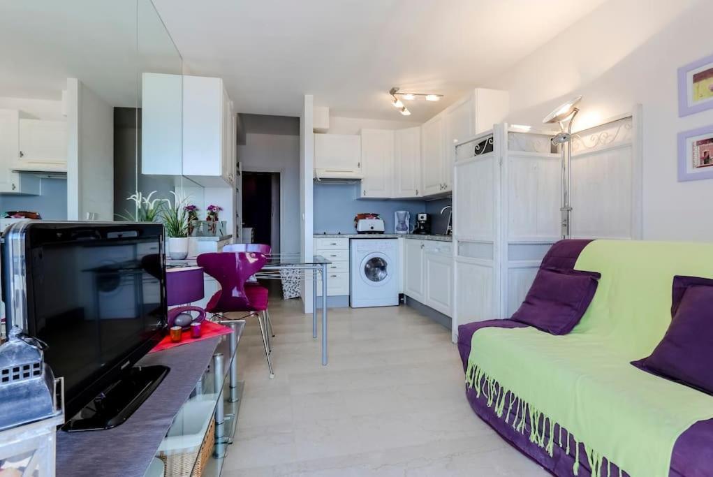 Théoule-sur-Mer French Riviera 1 Bedroom On The Beach Facing Cannes מראה חיצוני תמונה