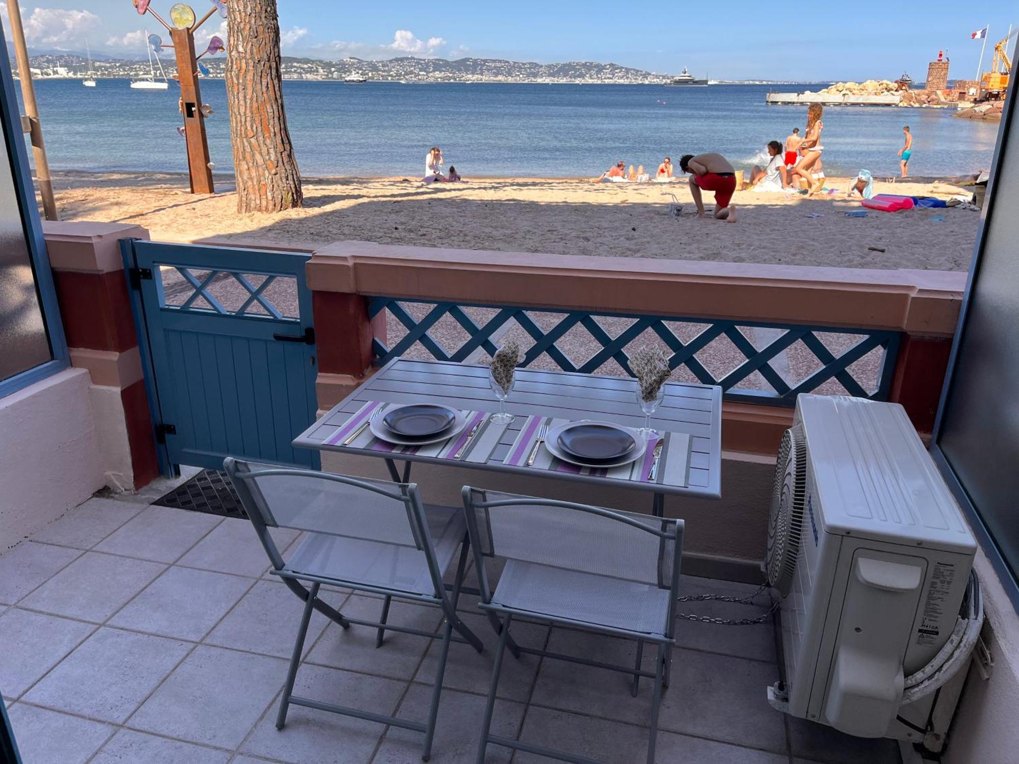 Théoule-sur-Mer French Riviera 1 Bedroom On The Beach Facing Cannes מראה חיצוני תמונה